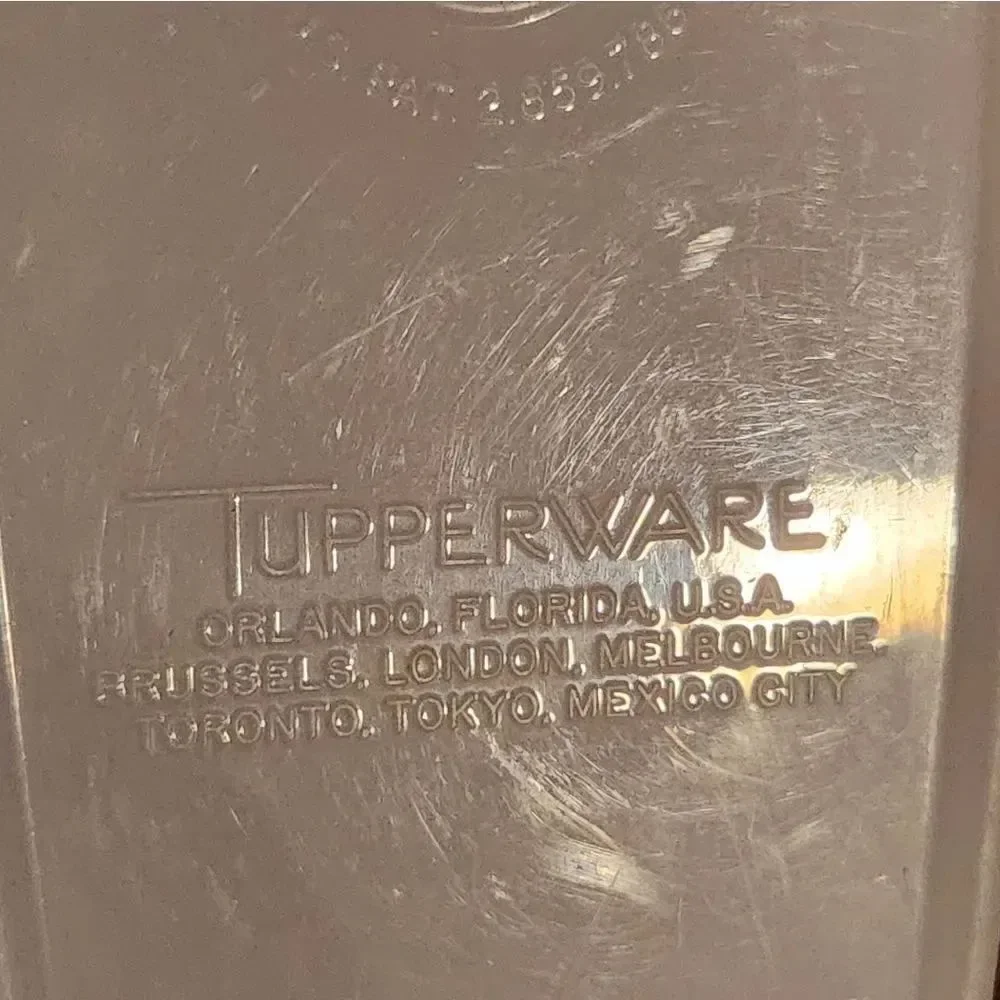 Tupperware Pour & Store Container 509-11 499-12